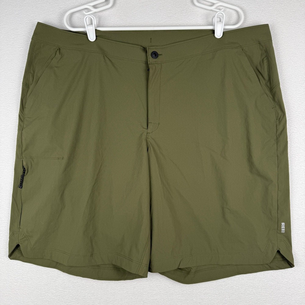 REI Co-op Hiking Shorts Mens 2XL Green Trail Utility Adjustable Waist 204873